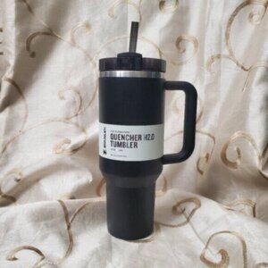 Stanley Quencher 40oz Black 2.0 (NWT)